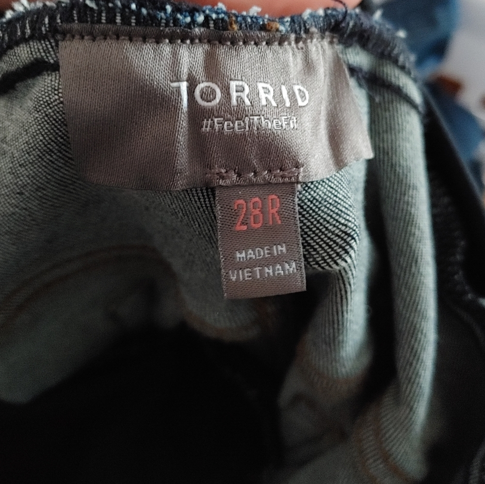 Torrid Maternity Straight Leg Jeans 28R - Picture 3 of 5